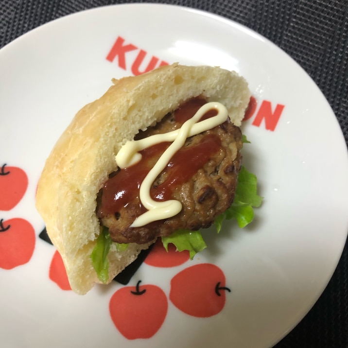 軽食に♪ミニハンバーグのピタパンサンド